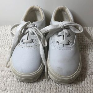 Vintage Size 6 White Cherokee Sneakers